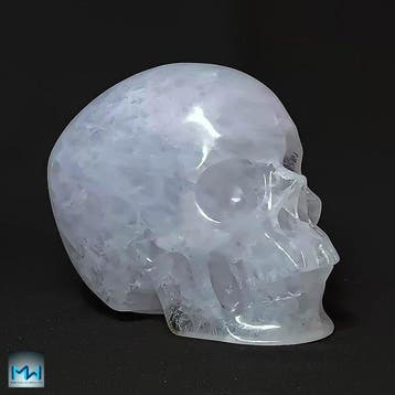 8 Énorme crâne humain, sculpté à la main dans du cristal de