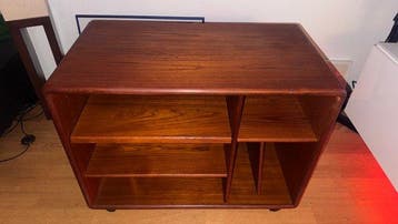 Dyrlund - Stellingkast - Teak