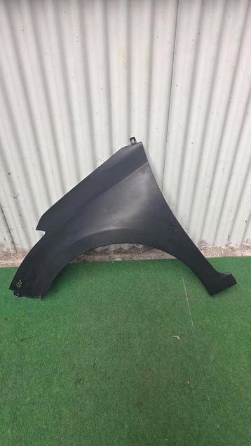 Aile av. gauche Hyundai i20 II 2015 - 2020, Ophalen, Gauche, Garde-boue, Utilisé
