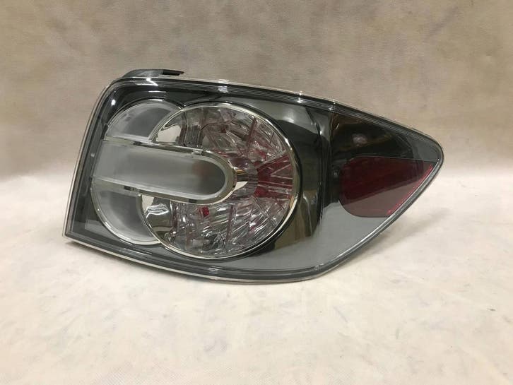 Mazda CX-7 2007-2012 rechter achterlicht, Auto-onderdelen, Verlichting, Gebruikt, Verzenden