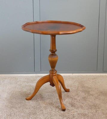 Bijzettafel - Wijntafel, Plantentafel - Mahonie