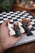 Bordspel - Luxury Marble Chess Set – Handcrafted Black &
