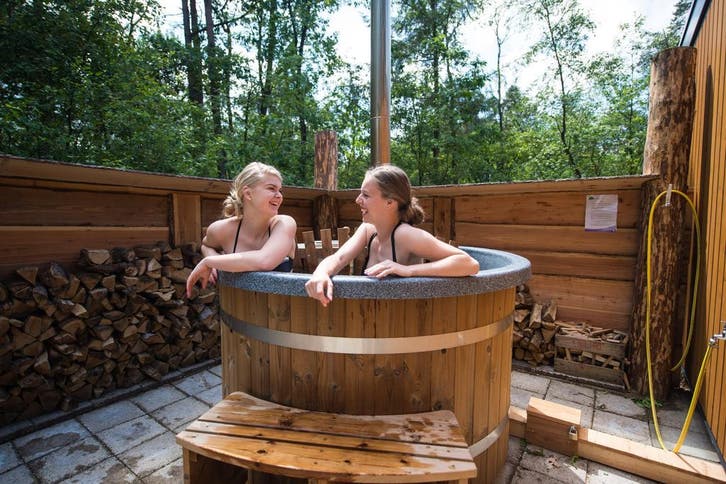 Houtgestookte hottub | Interne of externe houtkachel, Tuin en Terras, Bubbelbaden en Hottubs, Vast, Nieuw, Ophalen of Verzenden
