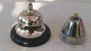 Servicebel (2) - marbre de carrare , chrome brillant -, Antiek en Kunst