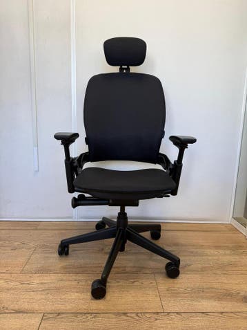 Refurbished Steelcase Leap V2 Met Hoofdsteun - Incl Garantie, Verzenden, Zwart, Zo goed als nieuw, Bureaustoel