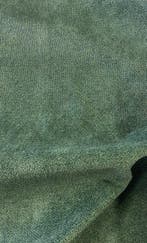 Zachte stof in een middelgroene tint salie/mos • gemaakt in