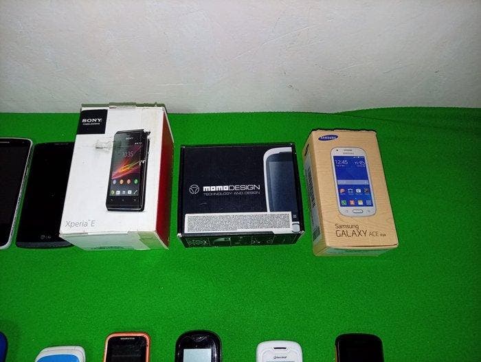 LOT MOBILE PHONE NOKIA SONY ERICSSON SIEMENS SAMSUNG LG, Consoles de jeu & Jeux vidéo, Consoles de jeu | Accessoires Autre