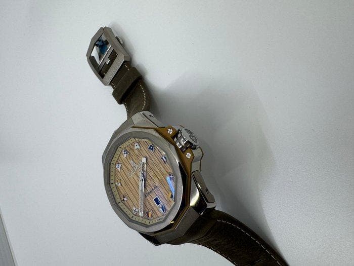 Corum - Admirals Cup - Heren - 2025, Bijoux, Sacs & Beauté, Montres | Hommes