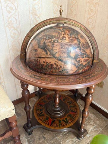 Globe bar - Hout