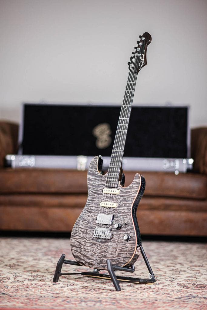 Patrick James Eggle 96 Drop Top Custom 2023 | Quilted Black, Muziek en Instrumenten, Snaarinstrumenten | Gitaren | Elektrisch