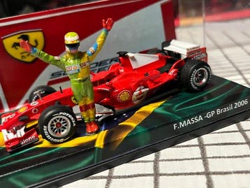 Minichamps 1:43 - Voiture de course miniature - Scuderia