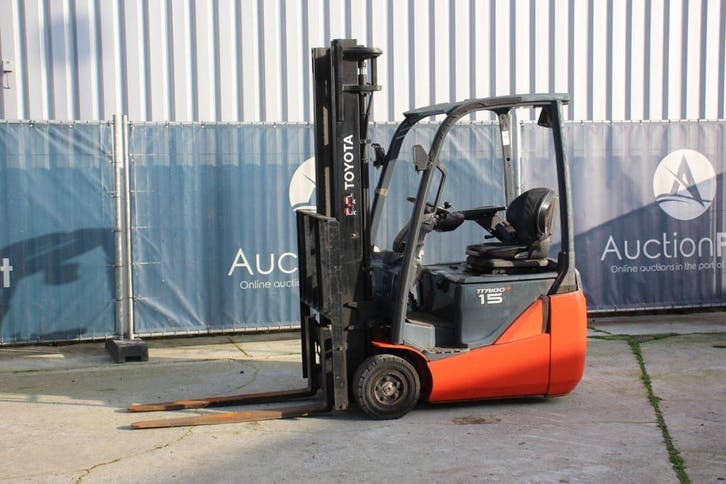 Veiling: Heftruck Toyota 15 Elektrisch 1500kg 3.7m, Zakelijke goederen, Machines en Bouw | Heftrucks en Intern transport, Ophalen