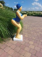 Beeld, large garden statue 110 cm high lady in bathing suit