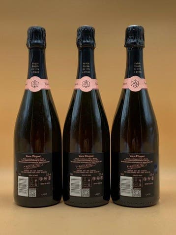 Veuve Clicquot, Rosé - Champagne - 3 Fles (0,75 liter), Verzamelen, Nieuw