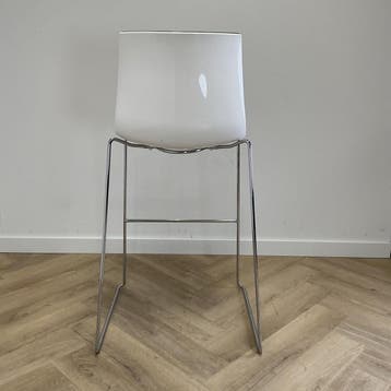 Arper Catifa 46 barkruk zithoogte 80 cm, groen-wit-chroom, Gebruikt