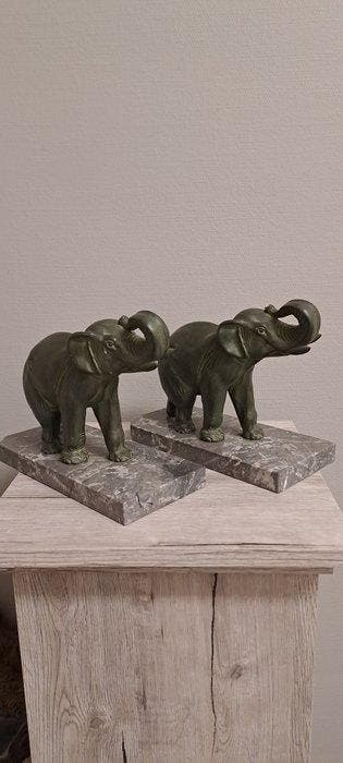 Boekensteunen (2) - Elephants - spelter, Marmer