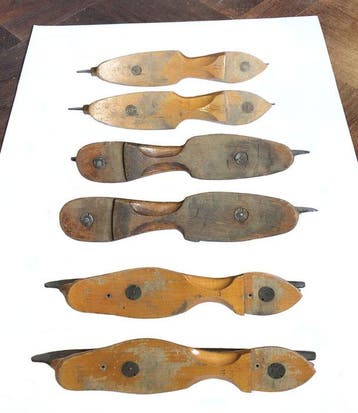 Antieke schaatsen 3 paar 1925-1935, Nieuw
