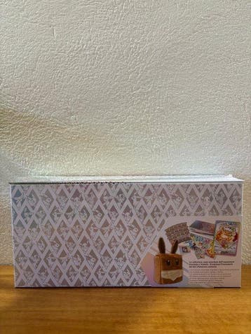 Pokémon Sealed box - Scarlet & Violet - Prismatic Evolutions, Hobby en Vrije tijd, Verzamelkaartspellen | Pokémon, Nieuw