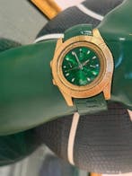 Art Stray-Nos -  ROLEX , THE HAND OF SUCCESS