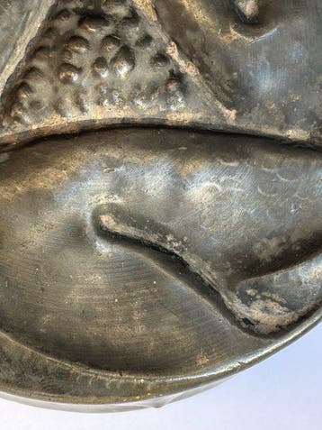 Doos - sculpturale doos van een zware kunstmetaallegering