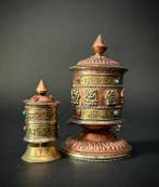 Gebedsmolen of gebedswiel (2) - Brons, Papier, Glas -