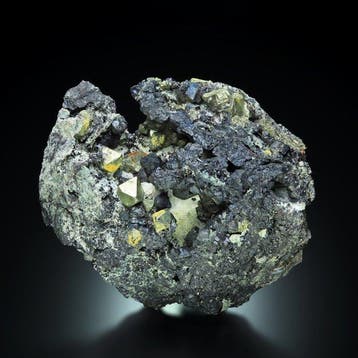 Uitzonderlijk grote pyriet van 1710 g met magnetiet —, Verzamelen