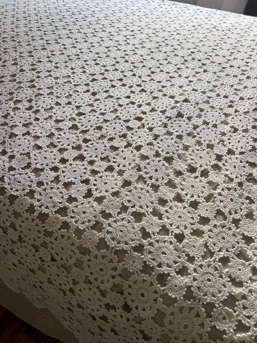 Bedsprei - 250 cm - 215 cm - Handgemaakt, Antiek en Kunst, Antiek | Tapijten, Tafelkleden en Textiel