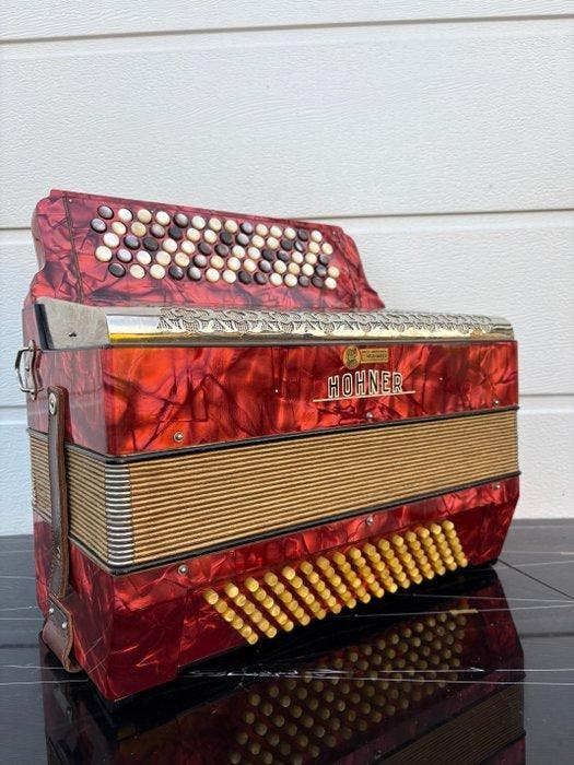 Hohner - 96 Bass - - Accordeon (Zonder minimumprijs), Muziek en Instrumenten, Blaasinstrumenten | Blokfluiten