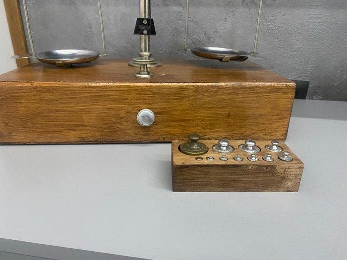 Weegschaal - Hout messing staal - Antieke, Antiek en Kunst, Antiek | Wandborden en Tegels