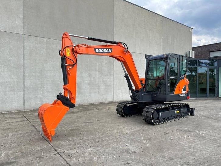 Veiling: Rupsgraafmachine Doosan DX55-9CN Diesel 2020, Articles professionnels, Machines & Construction | Grues & Excavatrices