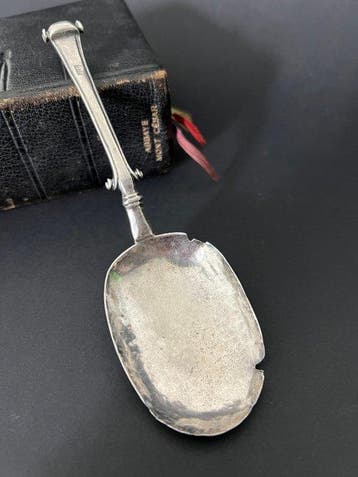 Zeldzame servicelepel van zilver — Luik, Regentesperiode, Antiek en Kunst
