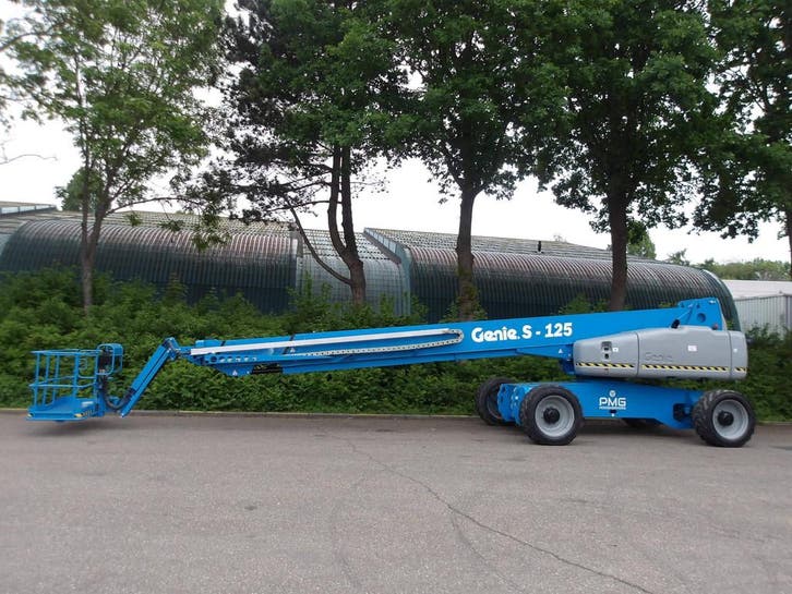 Veiling: Telescoophoogwerker Genie S-125 Diesel 40.10m 2013, Zakelijke goederen, Machines en Bouw | Liften, Steigers en Ladders