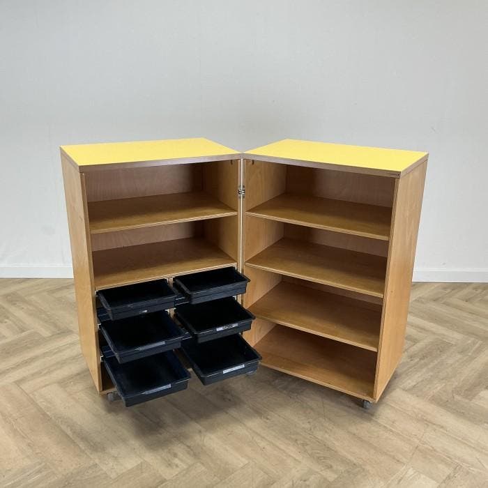 Klassehout klap boekenkast verrijdbaar (hxbxd) 115x140x45, Huis en Inrichting, Kasten | Overige, Gebruikt