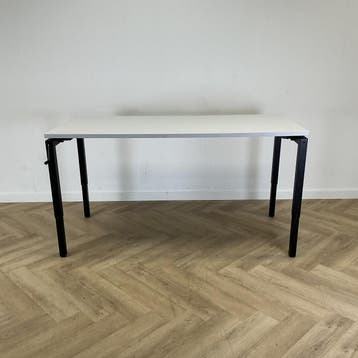 zit-sta  slingerbureau 180x80 cm (max hoogte 95 cm) zwart -, Huis en Inrichting, Bureaus, Gebruikt