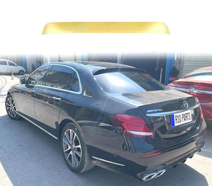 AILERON DE TOIT MERCEDES CLASSE E W213 16-19 LOOK AMG, Autos : Pièces & Accessoires, Carrosserie & Tôlerie, Envoi