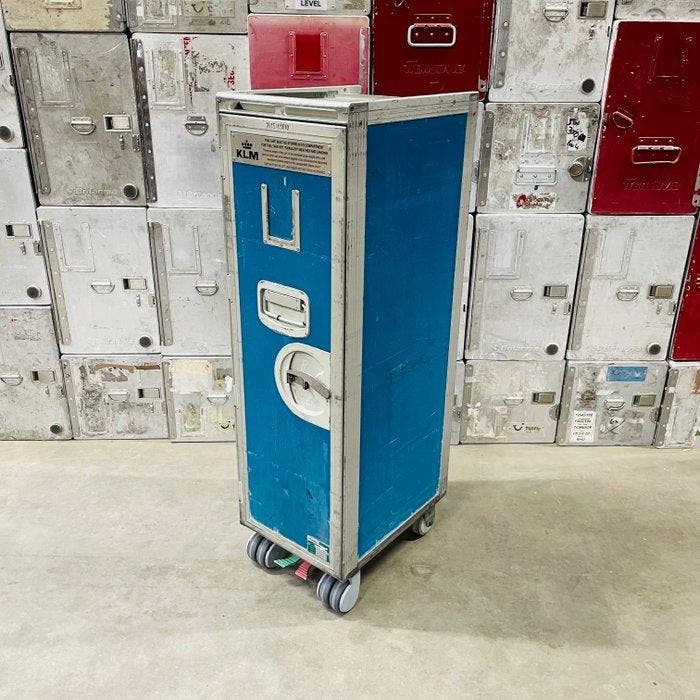 Korita - Trolleys van luchtvaartmaatschappijen - halfsize, Antiquités & Art, Antiquités | Assiettes décoratives & Carrelages