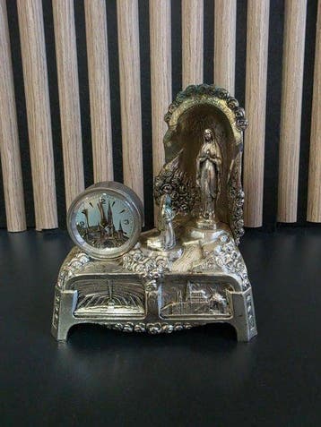 Horloge - En alliage - 1950-1960 - Souvenir de Lourdes