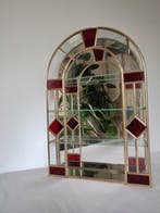 Vitrine murale artisanale en verre et laiton – Travail fait