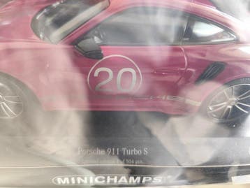 Minichamps 1:18 - Voiture miniature - Porsche 911 Turbo S -