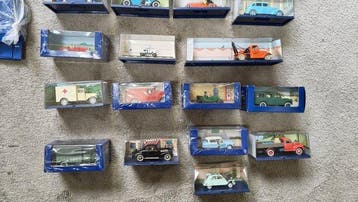 Atlas 1:43 - Modelauto - Set van 46 autos, Livres