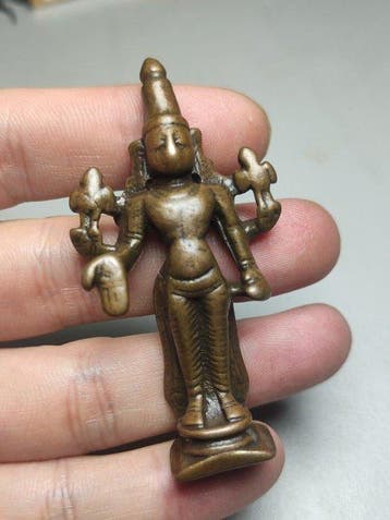 Vishnu-beeld - Messing - India - 17e–18e eeuw