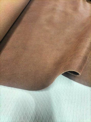 Lussuosa ecopelle marrone con retro in lana - made in Italy