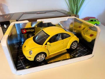 Bburago 1:18 - Modelauto - Volkswagen New Beetle, Nieuw