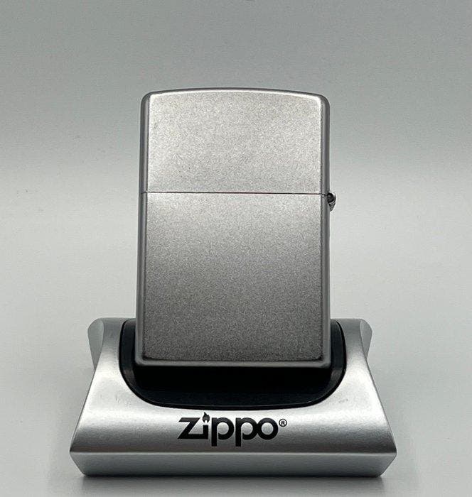 Zippo - Gear Design - Aansteker - Brush/Street Chrome, Verzamelen, Rookartikelen, Aanstekers en Luciferdoosjes