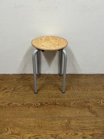 Gebruikte Half Hoge Kruk - K838, Ophalen, Nieuw