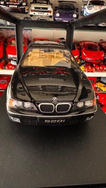 KK-Scale 1:18 - Voiture miniature - BMW 520i (E39) Touring