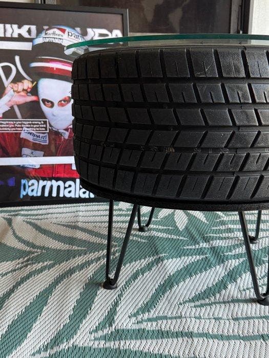 Table basse - Caoutchouc - Table pneumatique exclusive -, Antiek en Kunst, Curiosa en Brocante