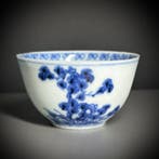 Antieke Chinese blauw-witte kom met schotel, in uitstekende