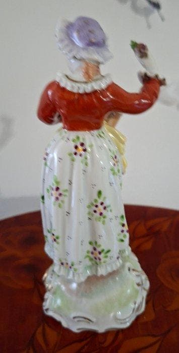 Dresden - Figuur - Para figur z kwiatamiPara rokokowych