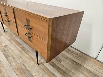 Ladekast - Commode van walnotenhout uit de jaren zestig. -